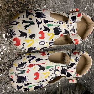 Hocus Pocus Themed Monkey Feet (4-5Y)